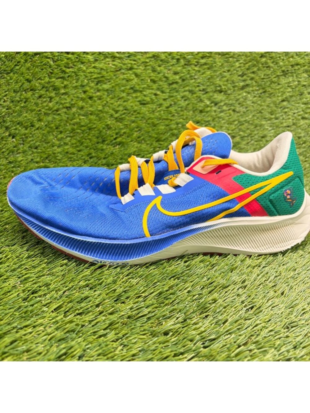 Nike Air Zoom Pegasus 38 Mens Size 9.5 Blue Pink Athletic Running Shoes Sneakers